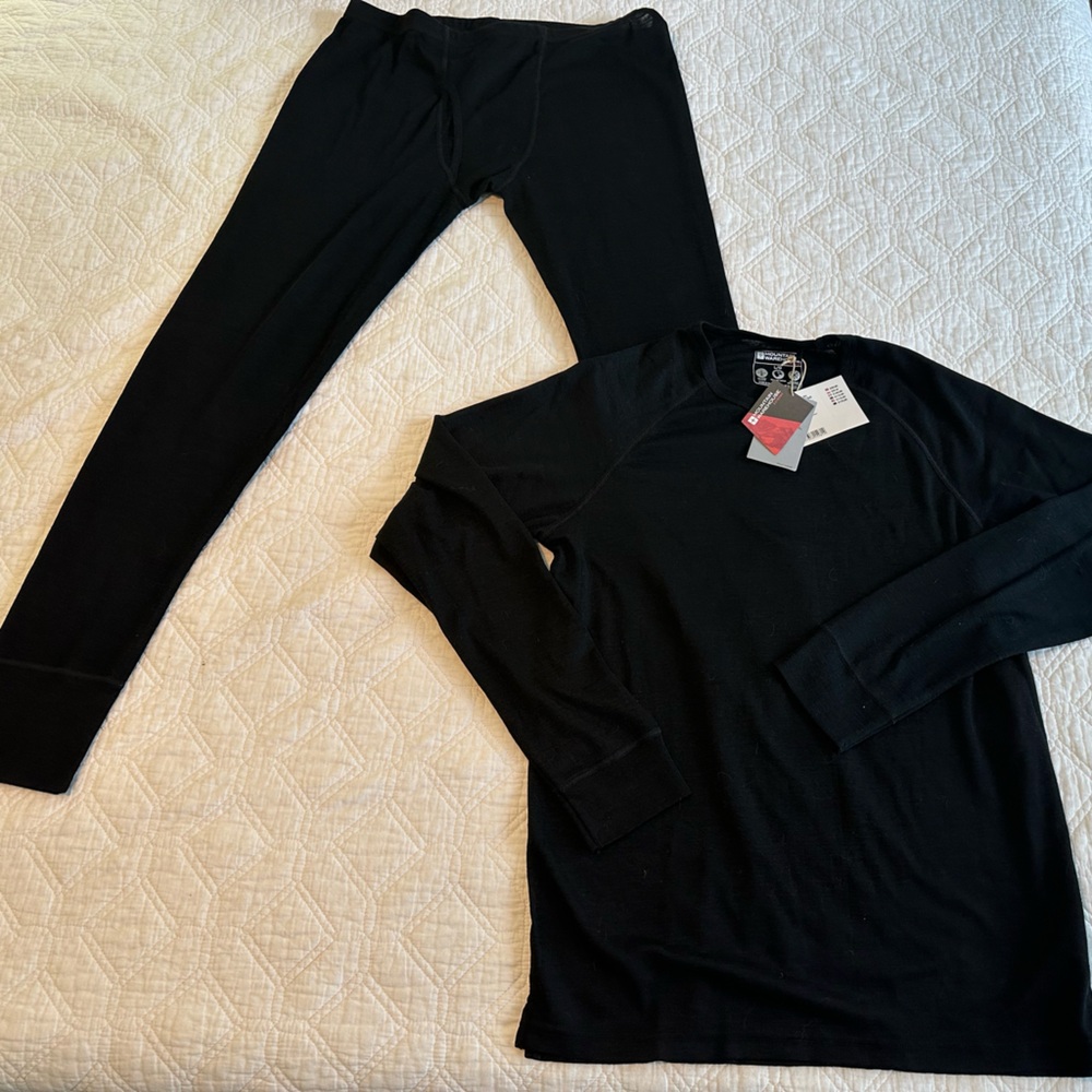 Men’s Merino Wool Dry Wick Thermal Set NWTs